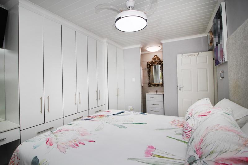 2 Bedroom Property for Sale in Island View Western Cape